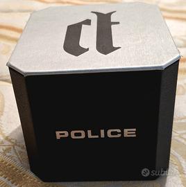 POLICE 