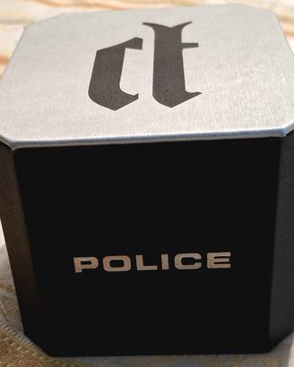 POLICE 