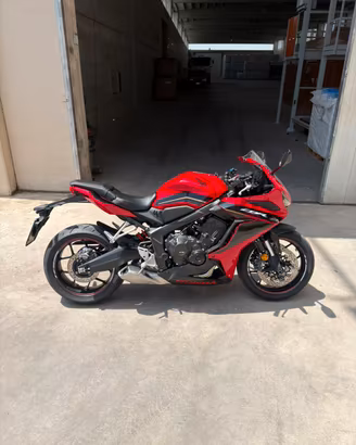 CBR 650 R 2023