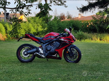 Honda cbr 650 r
