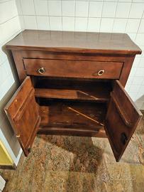 mobiletto in legno