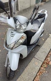 Honda SH 300