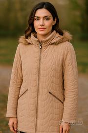 Piumino beige con cappuccio