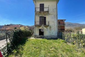3 LOCALI A AGOSTA