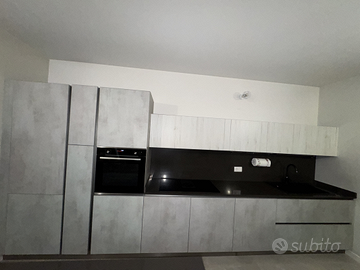 Cucina moderna 470 cm con penisola