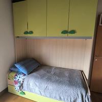cameretta con 2 materassi