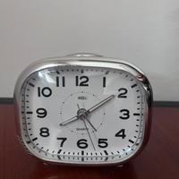 Orologio sveglia analogico