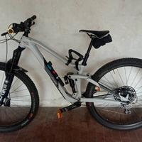 Stereo Cube 150
