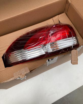 Fanale posteriore sx Renault Clio nuovo anno 2017 