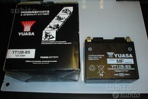 Batteria moto scooter yuasa yt12bbs yt12b-bs