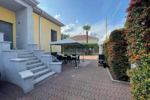 Villa di 162 m² con 3 locali e box auto doppio a V