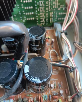 amplificatore integrato HK680