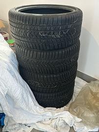 4 gomme invernali Pirelli