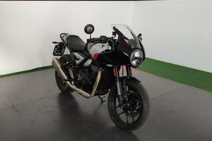 Triumph Thruxton 400