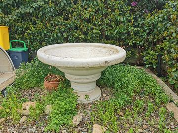 Fontana in cemento da giardino