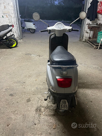 Vespa LX50 4tempi