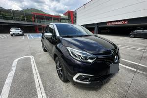 Renault Captur Limited Edition "Initiale Paris"