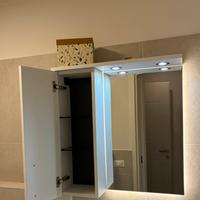 Composizione bagno: specchio + mensole