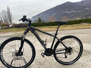 Bicicletta Bottecchia sportiva nera – ottime condi