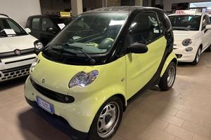 Smart ForTwo 700 coupé pure (45 kW)