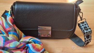Borsa in eco pelle nera con tracolla