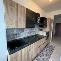 Cucina moderna GICINQUE con elettrodomestici.