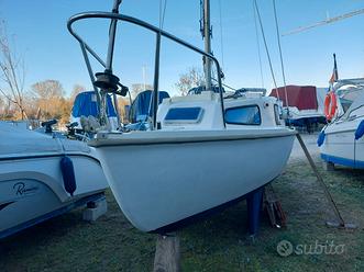 Cabinato inglese a vela