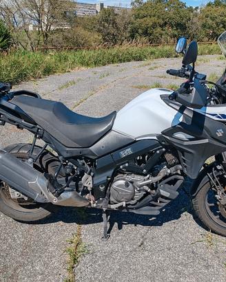 V - STROM 650 SUZUKI
