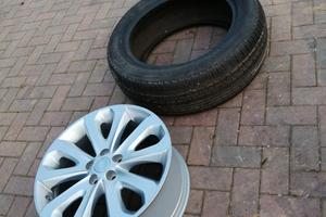 cerchio in lega piu pneumatico range rover sport