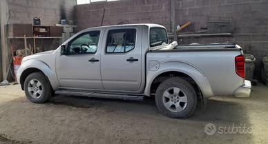 Autocarro Nissan Navara DOUBLE CAB 4 WD