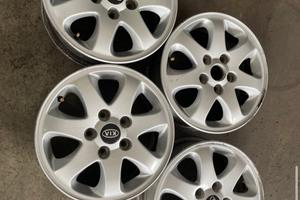 4 CERCHI LEGA DA 15 USATI KIA CARNIVAL 899194
