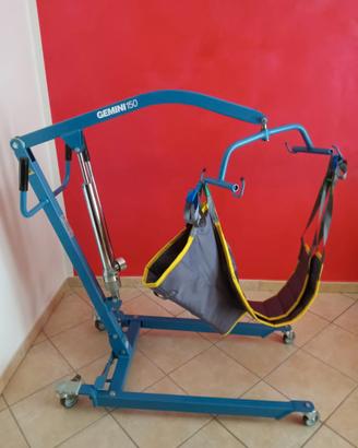 Sollevatore idraulico per disabili con imbracatura