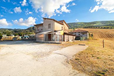 CASA INDIPENDENTE A ALBA ADRIATICA