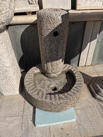 Fontana piccola in granito