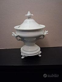 Salsiera con coperchio