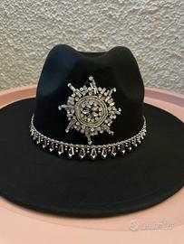Cappello unico