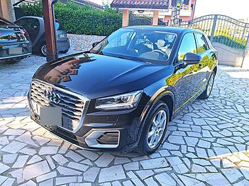 Q2 30 1.6 tdi Admired s-tronic