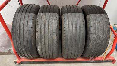 4 pneumatici Goodyear 235/50 R18 Jeep Renegade