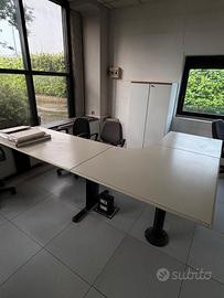 Scrivania angolare ufficio moderna