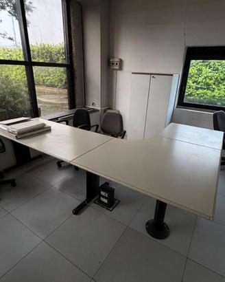 Scrivania angolare ufficio moderna