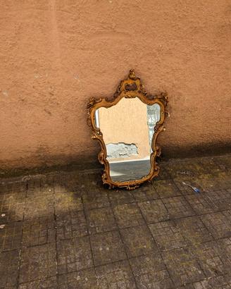 Specchiera in legno dorato