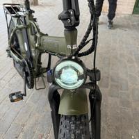 Bici elettrica e leva acceleratore 500w