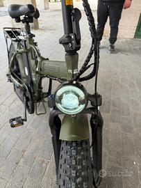 Bici elettrica e leva acceleratore 500w