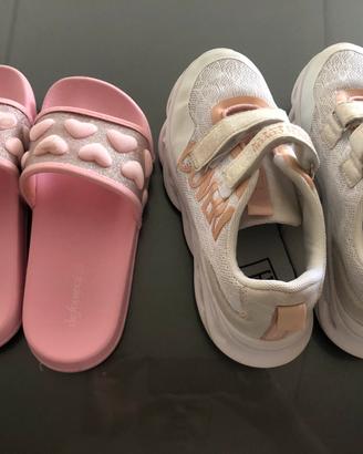 Scarpe da ginnastica e ciabatte