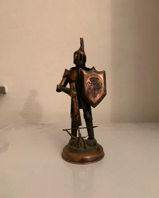 Statuetta cavaliere