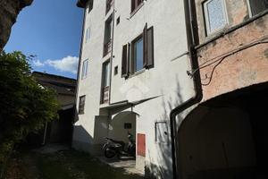 CASA SEMINDIPENDENTE A CENTRO VALLE INTELVI