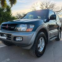 Mitsubishi Pajero unico prop con gancio traino