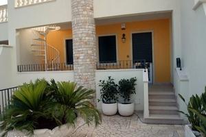 Villetta a 70m dalla spiaggia 3 camere e 2 bagni