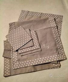 2 runner con 4 tovaglioli in lino grezzo 