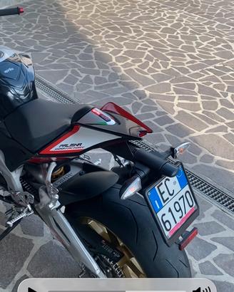 Aprilia tuono v4